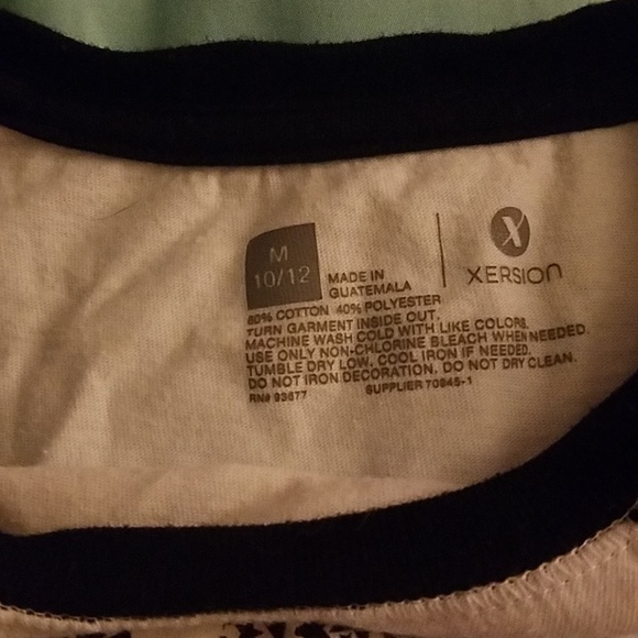 A shirt - Picture 3 of 3